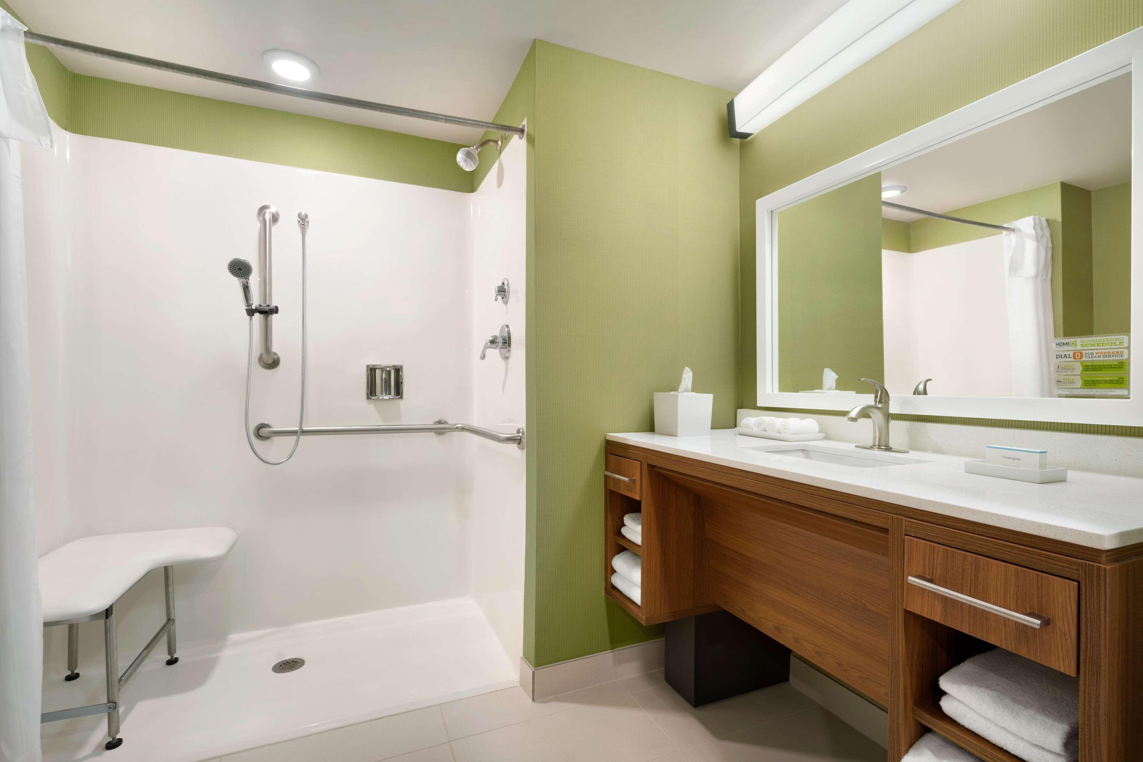 Home2 Suites By Hilton Roanoke Eksteriør bilde